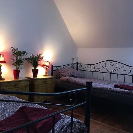 Dom Pracy Tworczej Muchomorek Hotel Pieszyce Kültér fotó